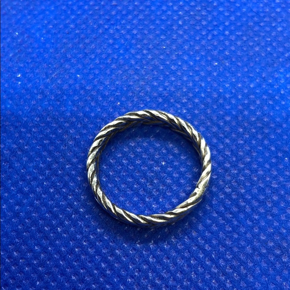 Silver ring - Picture 2 of 2
